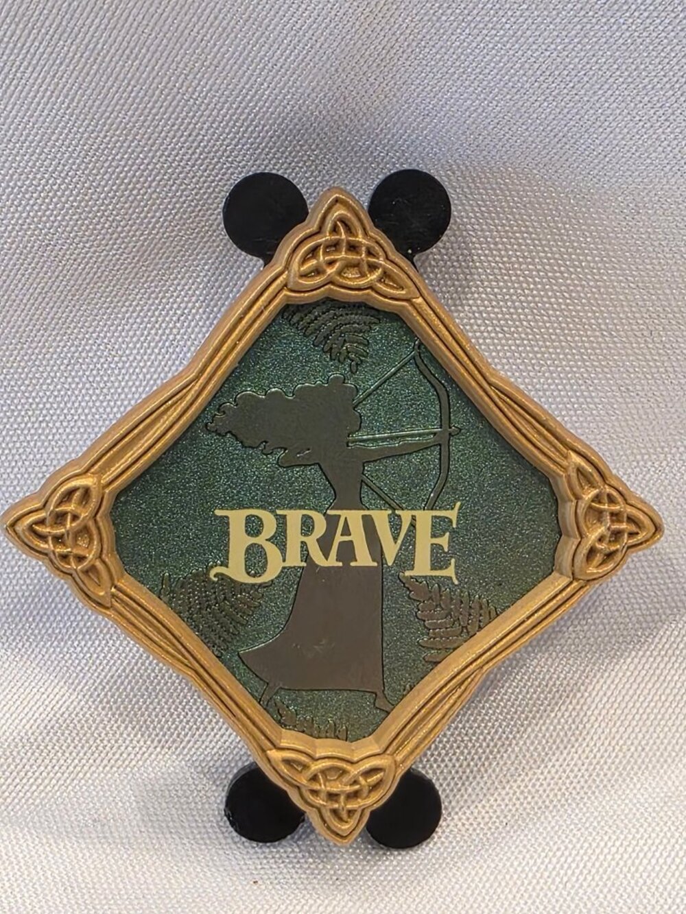 Disney Pixar BRAVE Princess Merida Silhouette Celtic Frame Pin - RARE